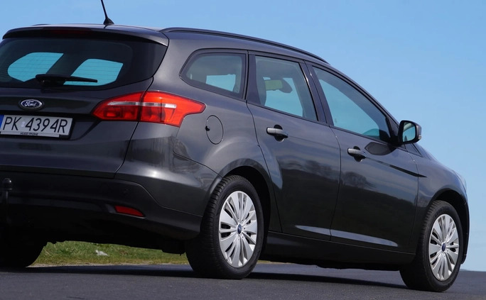 Ford Focus cena 29700 przebieg: 140000, rok produkcji 2015 z Kalisz małe 781